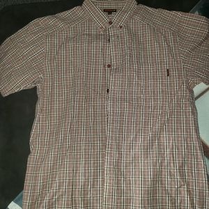 Short sleeve button up